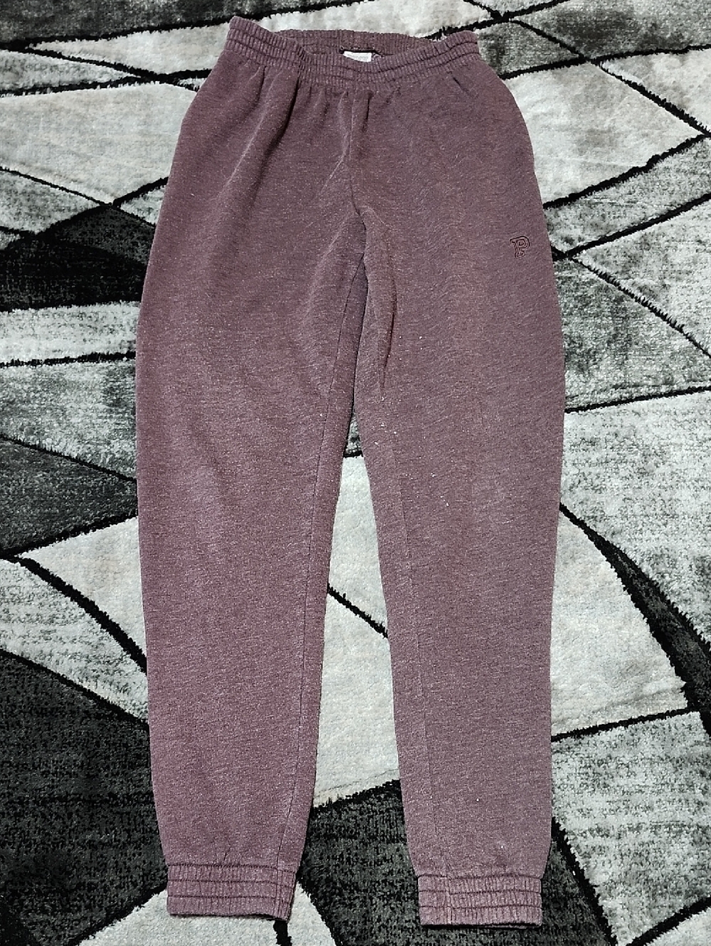 VS PINK 2021 EMBROIDERED "P" DARK BURGUNDY POCKET HIGH-RISE FLEECE JOGGERS
